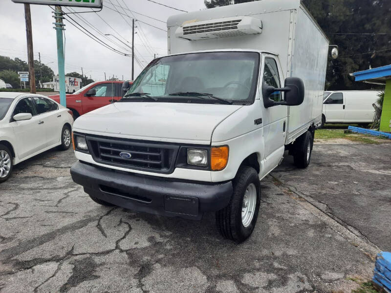 2004 Ford E-Series for sale at Autos by Tom in Largo FL