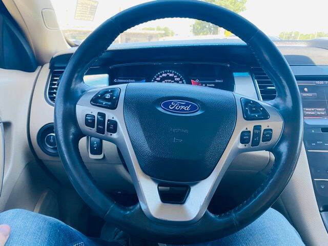 2015 Ford Taurus SEL