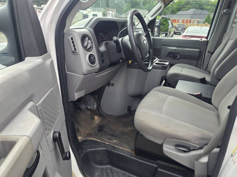 2012 Ford E-Series E-150