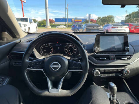 2020 Nissan Altima 2.5 SR