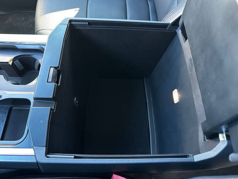 2025 Ford F-350 Super Duty Lariat