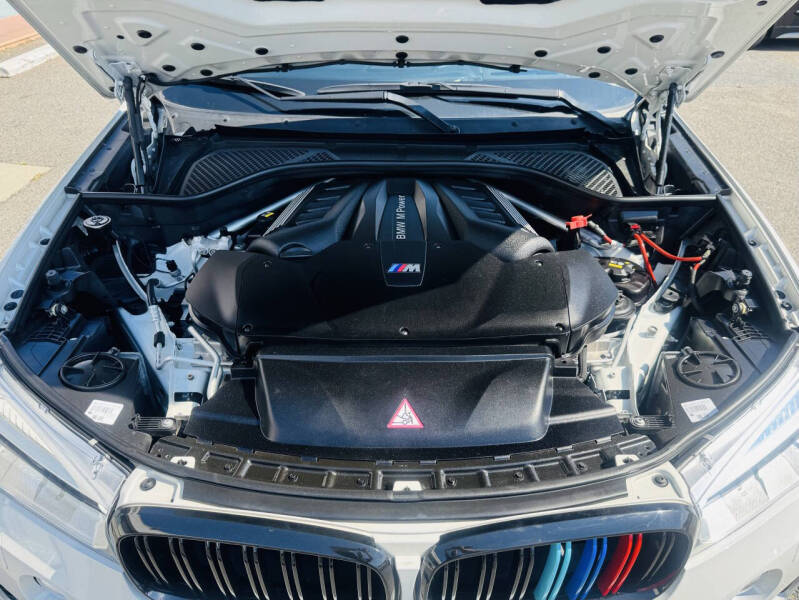 2015 BMW X6 M