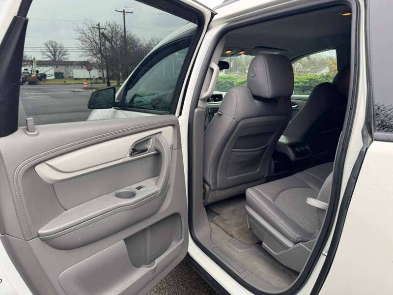 2013 Chevrolet Traverse LS