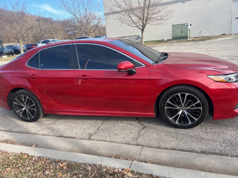 2020 Toyota Camry SE