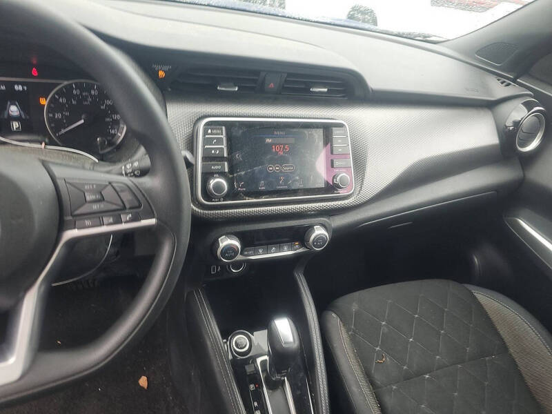 2020 Nissan Kicks SV