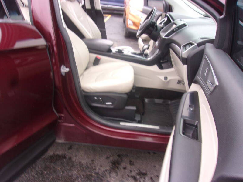 2017 Ford Edge Titanium