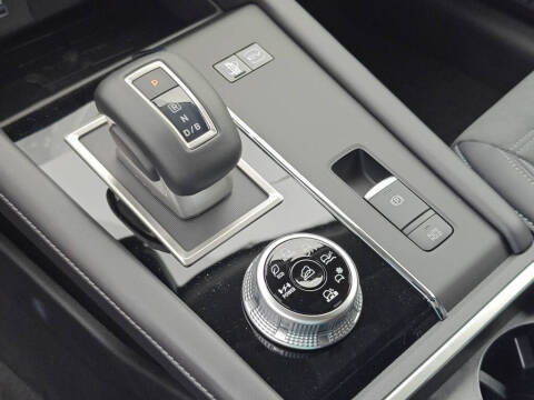 2025 Mitsubishi Outlander PHEV SE