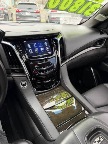 2017 Cadillac Escalade Platinum