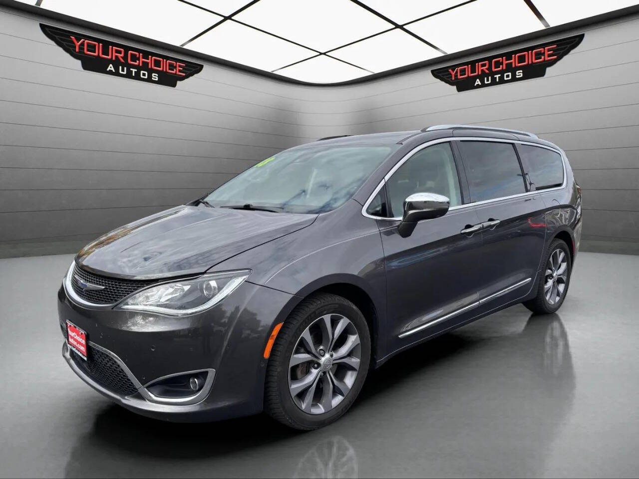2018 Chrysler Pacifica Limited 4dr Mini Van's photo