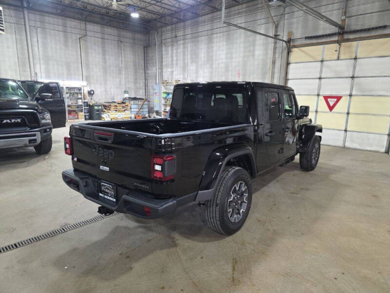 2026 Jeep Gladiator Sahara