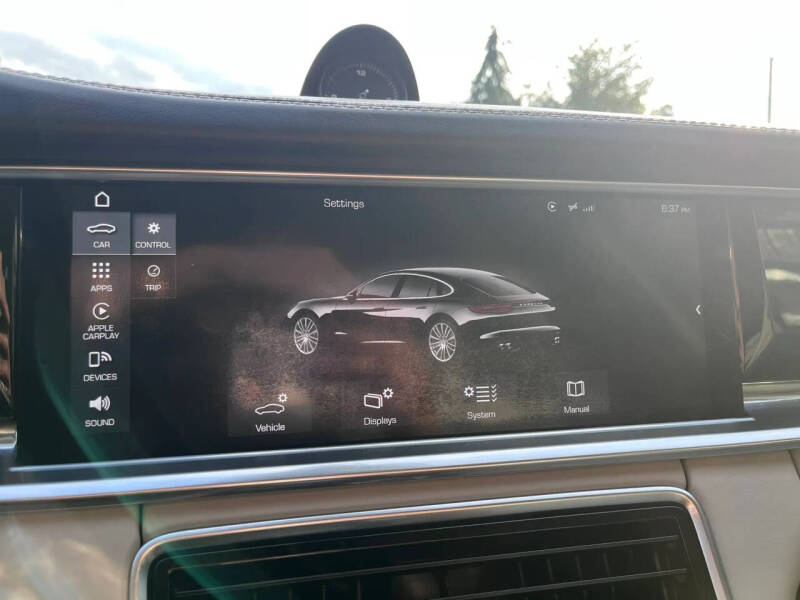 2017 Porsche Panamera