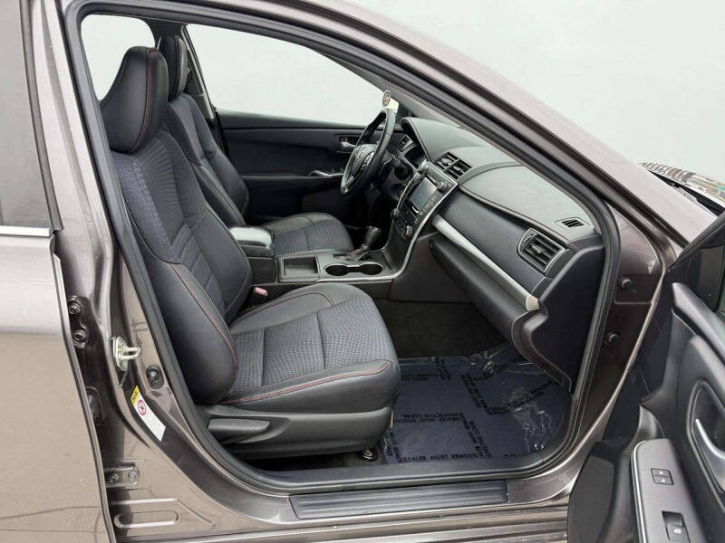 2015 Toyota Camry SE