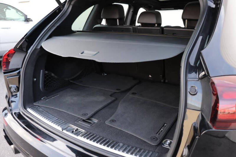 2017 Porsche Cayenne GTS