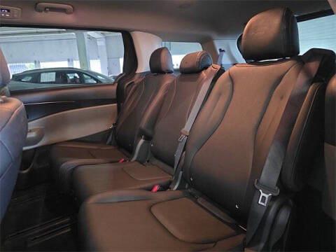 2025 Kia Carnival LXS