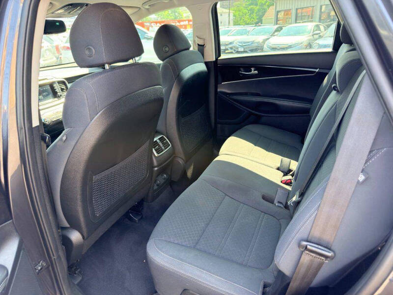 2018 Kia Sorento LX