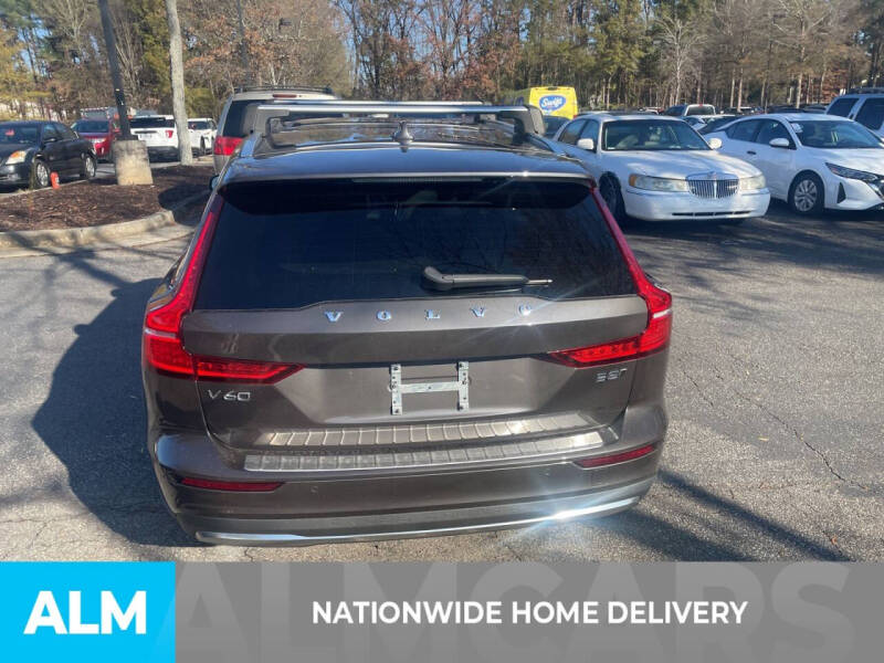 2024 Volvo V60 Cross Country B5 Plus