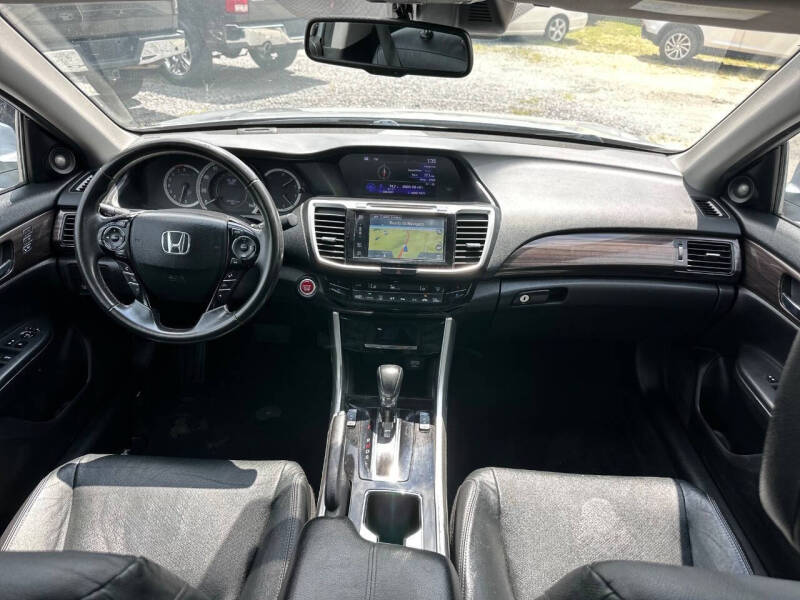 2017 Honda Accord EX-L w/Navi w/Honda Sensing