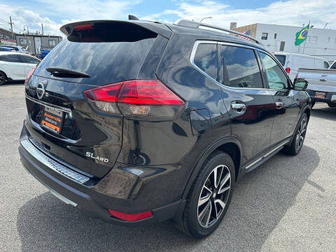 2017 Nissan Rogue SL