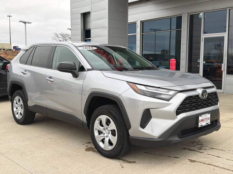 2025 Toyota RAV4 LE