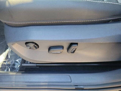 2023 Volkswagen Taos SEL 4Motion