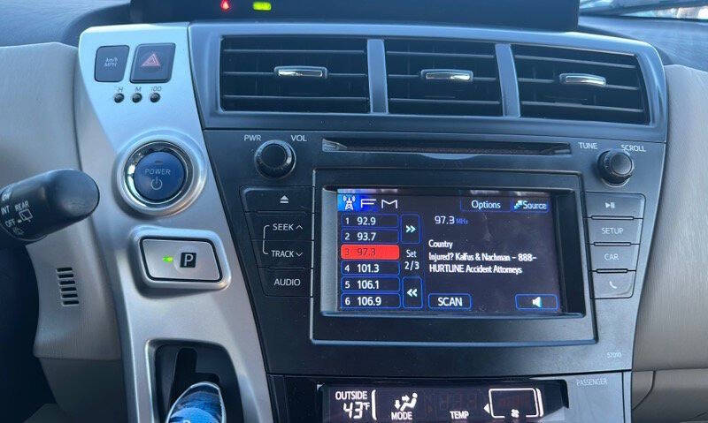 2012 Toyota Prius v Two