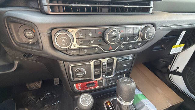 2026 Jeep Gladiator Mojave X