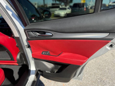 2018 Alfa Romeo Stelvio Sport