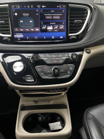 2023 Chrysler Pacifica Touring L