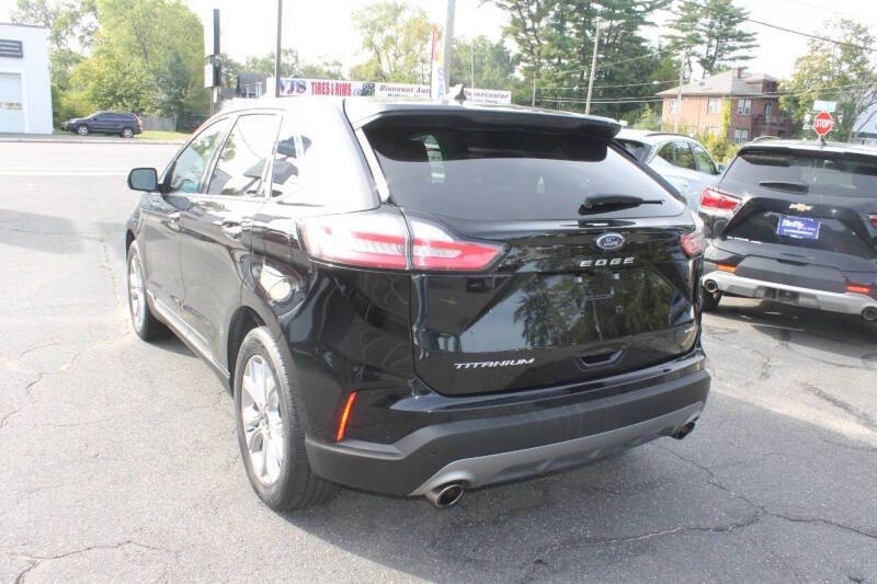 2024 Ford Edge Titanium