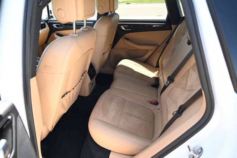 2018 Porsche Macan S