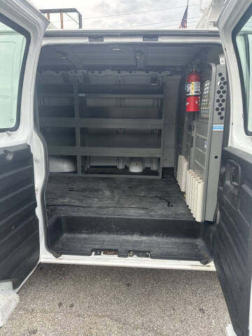 2017 Chevrolet Express 2500