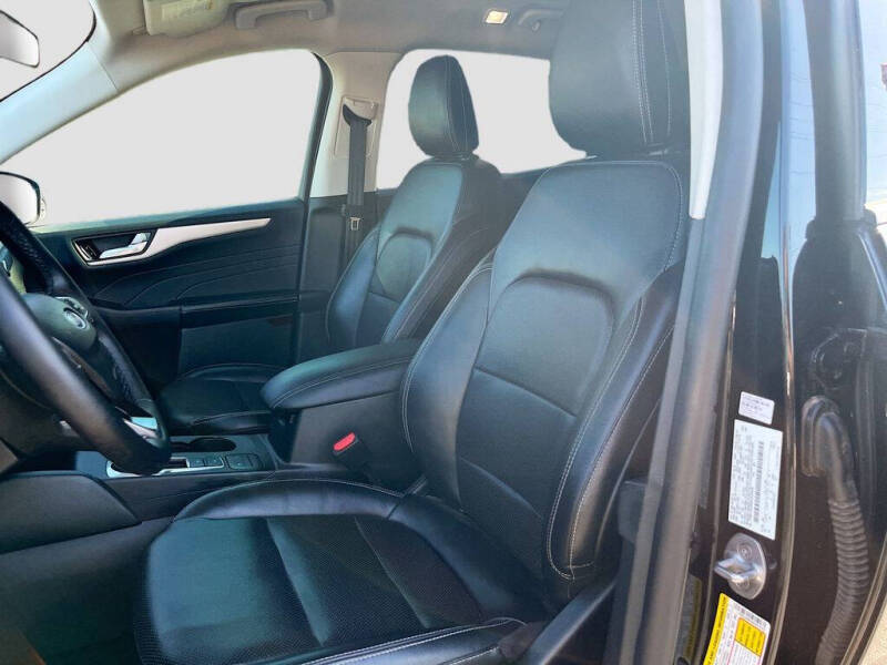 2022 Ford Escape SEL
