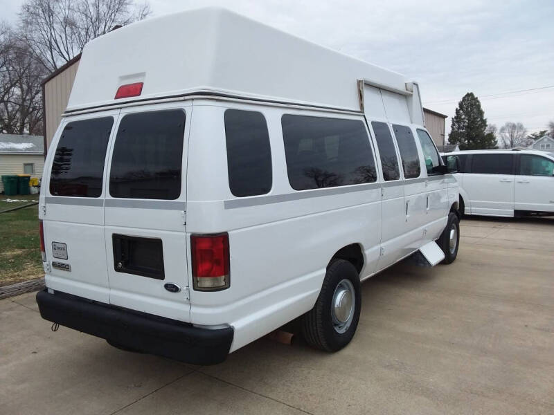 2006 Ford E-Series E-350 SD