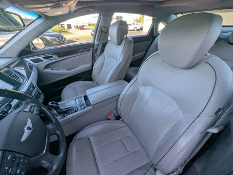 2015 Hyundai Genesis