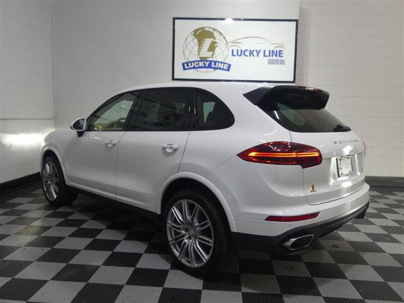 2017 Porsche Cayenne Platinum Edition