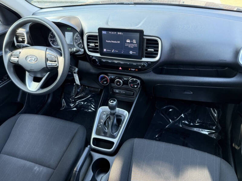 2022 Hyundai Venue SE