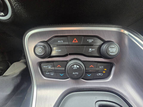 2018 Dodge Challenger SXT