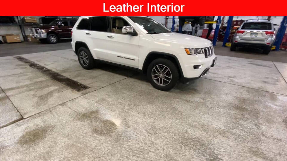 2018 Jeep Grand Cherokee for sale at Victoria Auto Sales in Victoria, MN