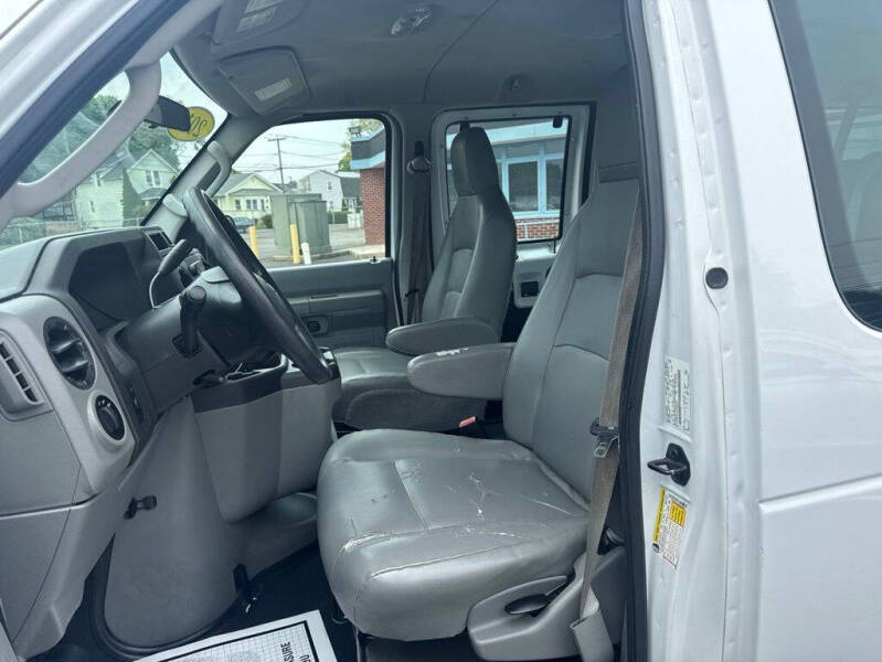 2014 Ford E-Series