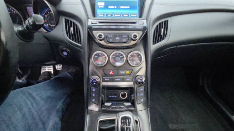 2013 Hyundai Genesis Coupe 3.8 Track