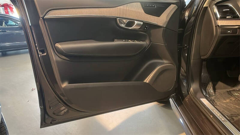 2023 Volvo XC90 B6 Ultimate Bright Theme 7P