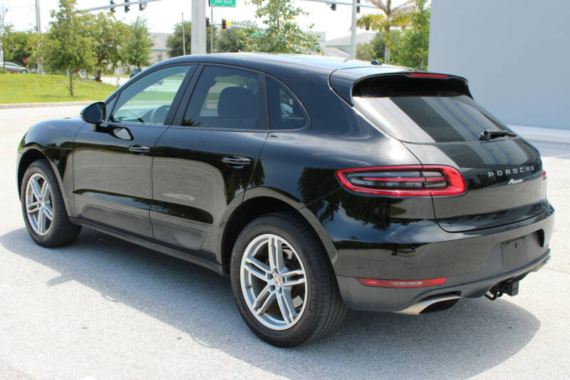 2017 Porsche Macan