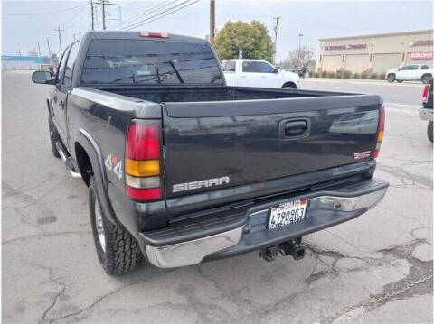 2005 GMC Sierra 2500HD