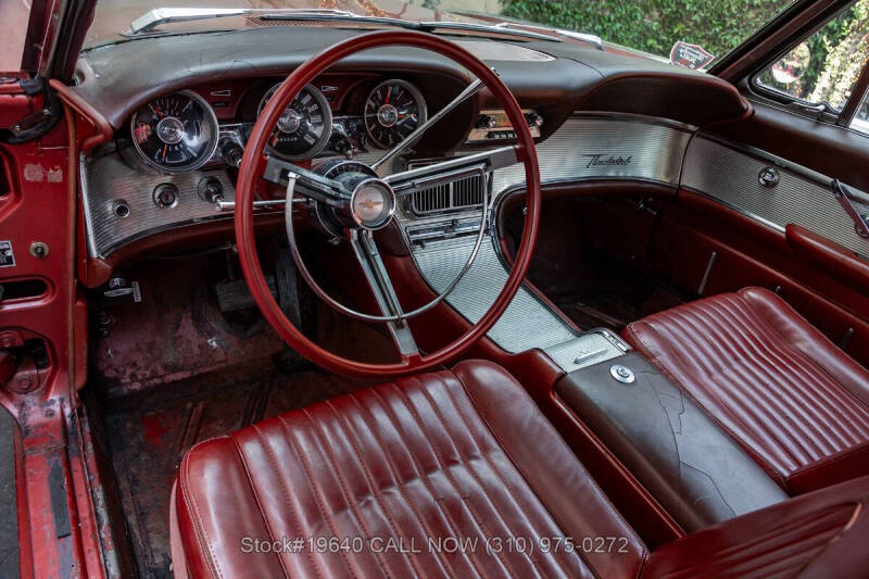 1962 Ford Thunderbird