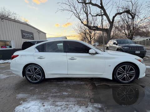 2015 Infiniti Q50 Premium