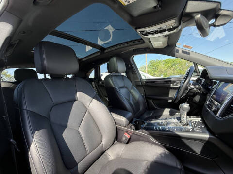 2017 Porsche Macan
