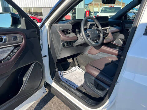 2025 Ford Explorer Platinum