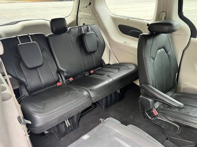 ChryslerPacifica24
