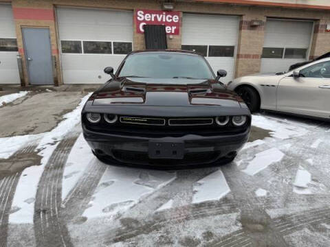 2017 Dodge Challenger SXT Plus