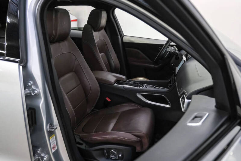 2018 Jaguar F-PACE S